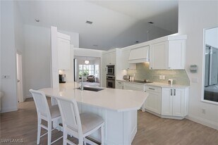 6653 Mill Run Rd in Naples, FL - Building Photo