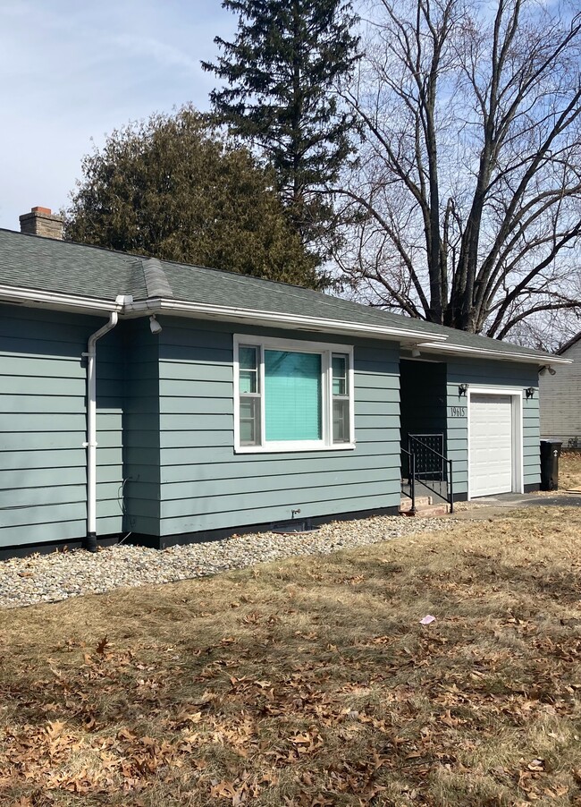 property at 19615 Sherwood Ave