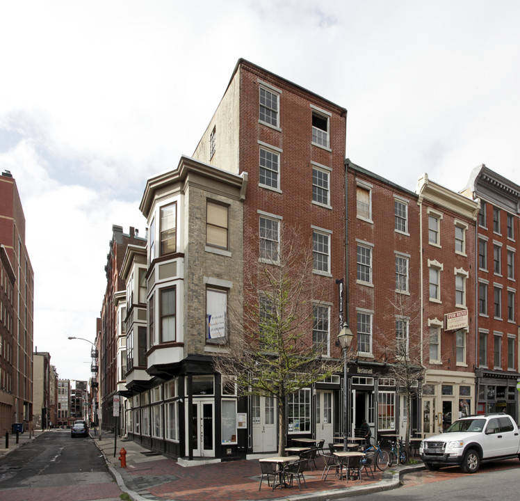 118-122 Market St in Philadelphia, PA - Building Photo