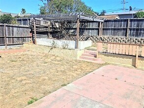 1932 Lincoln St in Seaside, CA - Building Photo - Building Photo