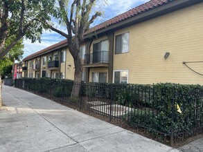 The Aventine Apartments in Van Nuys, CA - Building Photo - Building Photo