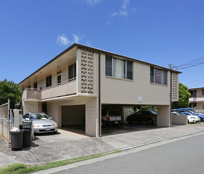 2825 Kihei Pl in Honolulu, HI - Building Photo - Building Photo