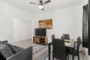 2213 E 18th Ave, Unit SI ID1244316P in Tampa, FL - Building Photo