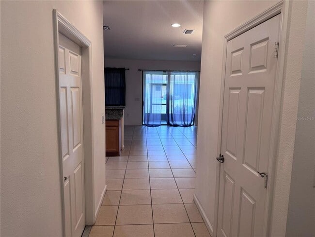 1898 Portofino Meadows Blvd in Orlando, FL - Building Photo - Building Photo