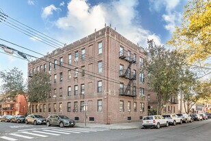 3805 65th St in Woodside, NY - Building Photo