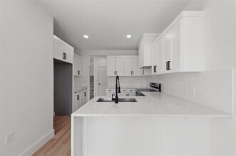 1412 N Crosspointe St in Duncanville, TX - Building Photo - Building Photo