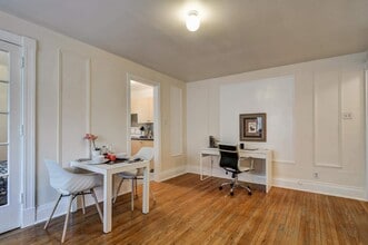 1 Homewood Ave in Toronto, ON - Building Photo - Building Photo