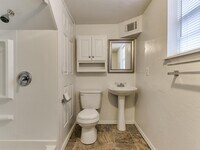 420 W Daws St photo'