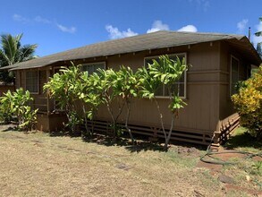 804 Kialoa St in Hoolehua, HI - Building Photo - Building Photo