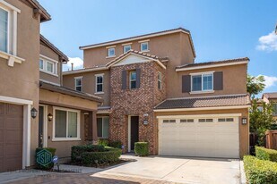 314 W Pebble Creek Ln in Orange, CA - Building Photo