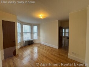 381 Harvard St in Cambridge, MA - Building Photo - Building Photo
