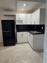 307 E 5th St in Hialeah, FL - Building Photo - Building Photo