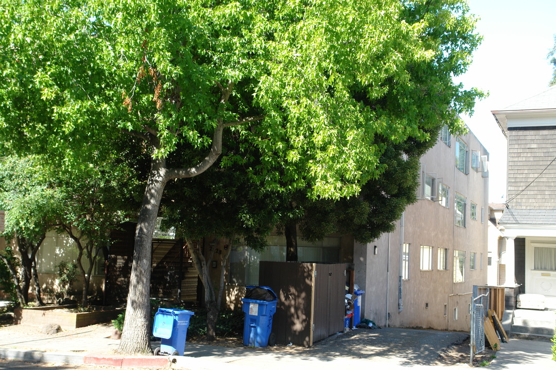 2428 Ellsworth St in Berkeley, CA - Foto de edificio