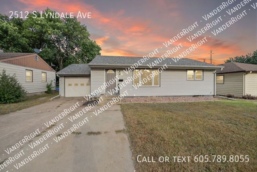 2512 S Lyndale Ave in Sioux Falls, SD - Building Photo