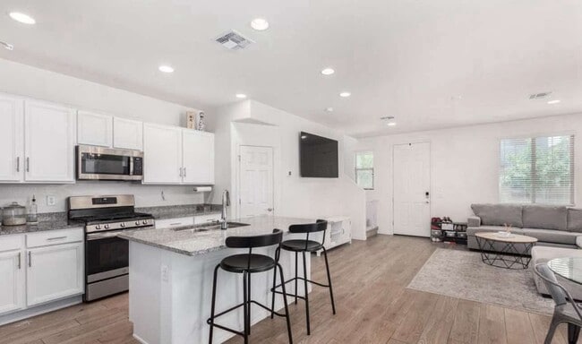 3828 S 58th Ln in Phoenix, AZ - Building Photo - Building Photo