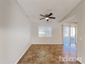 4522 Reynolds Creek Ave in Plant City, FL - Building Photo - Building Photo