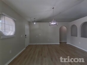 250 Canterbury Ct in Kissimmee, FL - Foto de edificio - Building Photo