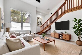 15751 Woodgate Pl in Sunrise, FL - Foto de edificio - Building Photo