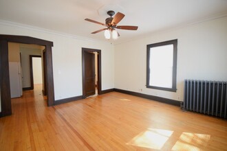 3117 Girard Ave S in Minneapolis, MN - Building Photo - Interior Photo