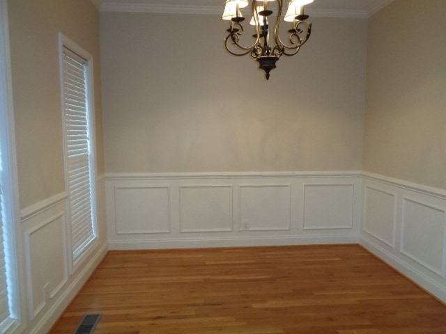property at 2406 Adelaide Dr