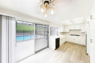 6720 Swarthmore Dr in Anaheim, CA - Building Photo - Building Photo