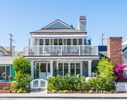 217 Coral Ave in Newport Beach, CA - Building Photo