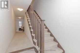 15 Bateson St in Ajax, ON - Building Photo - Building Photo