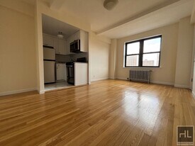 AMSTERDAM AVENUE in New York, NY - Building Photo