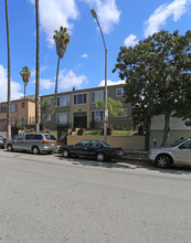 748 S Berendo St in Los Angeles, CA - Foto de edificio - Building Photo