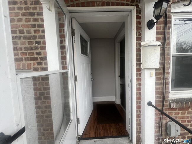 110 Asylum St in Bridgeport, CT - Building Photo - Building Photo