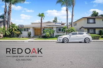 10714 Western Ave, Unit 6 in Downey, CA - Building Photo - Building Photo