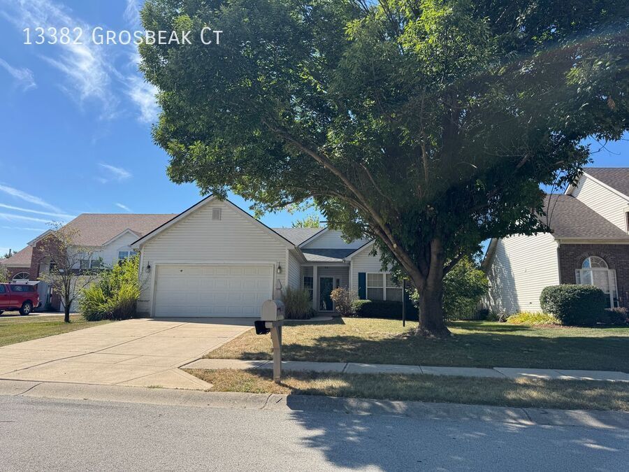 13382 Grosbeak Ct in Carmel, IN - Building Photo