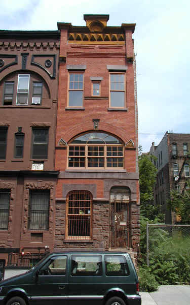 13 W 131st St in New York, NY - Building Photo