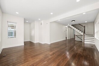 2822 N Keating Ave in Chicago, IL - Building Photo - Building Photo