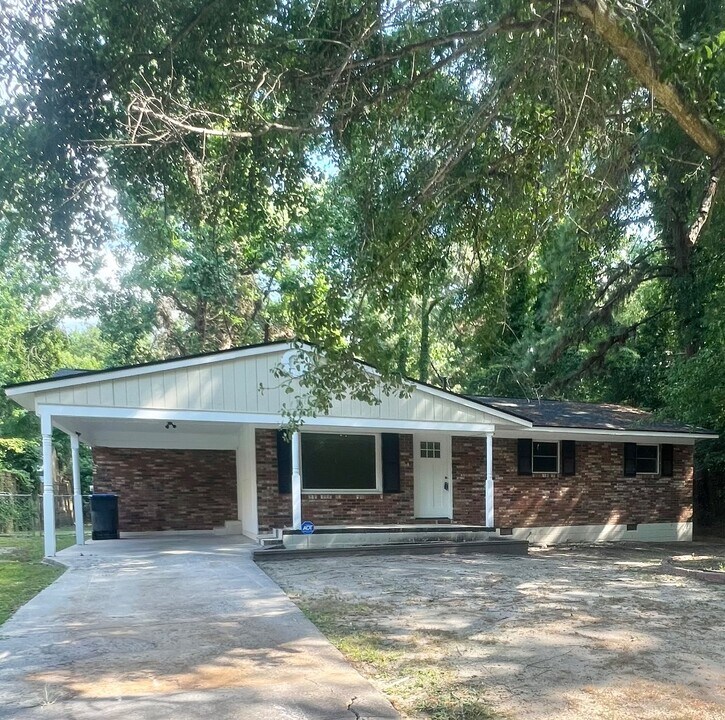 2466 Madrid Dr in Augusta, GA - Building Photo