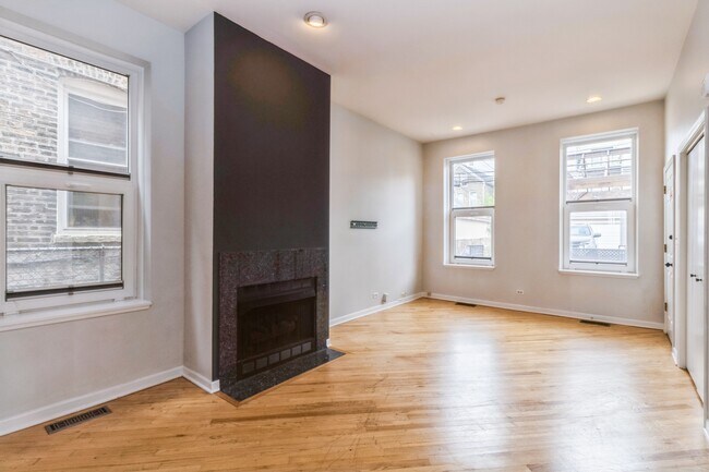 1416 W Huron St, Unit 1R in Chicago, IL - Foto de edificio - Building Photo