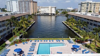 1893 S Ocean Dr in Hallandale Beach, FL - Building Photo - Building Photo