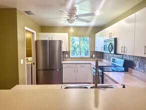 2240 Safe Harbour Ct in Alva, FL - Building Photo - Building Photo