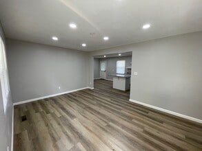 119 Washington Cir in Waverly, TN - Building Photo - Building Photo