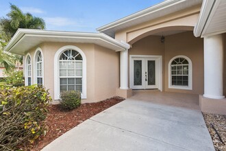 386 SW De Gouvea Terrace in Port St. Lucie, FL - Building Photo - Building Photo