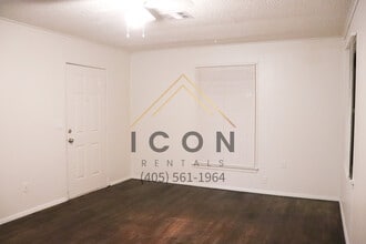 1108 W Warren St in El Reno, OK - Building Photo - Building Photo