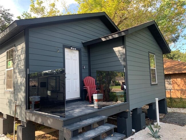 230 Norview Dr photo'