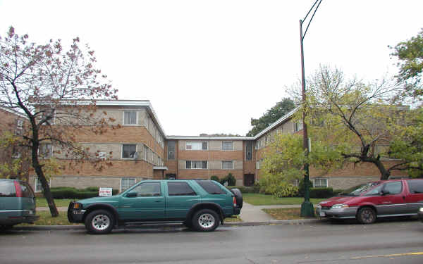 7012-18 N Ridge Blvd in Chicago, IL - Foto de edificio - Building Photo