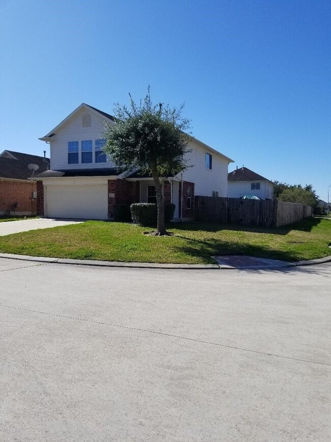 property at 21935 Hemlock Park Dr