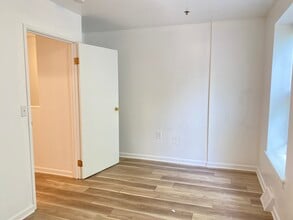 4048 Ogden St, Unit B in Philadelphia, PA - Building Photo - Building Photo