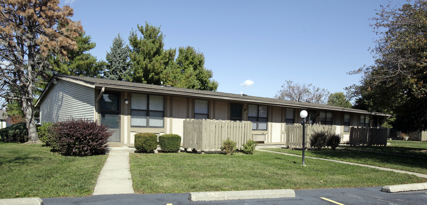 Ansley Oaks Apartments in O'Fallon, IL - Foto de edificio