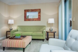 Shelter Cove Apartments in Las Vegas, NV - Building Photo - Building Photo