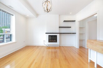 105 Harbord St in Toronto, ON - Building Photo - Building Photo