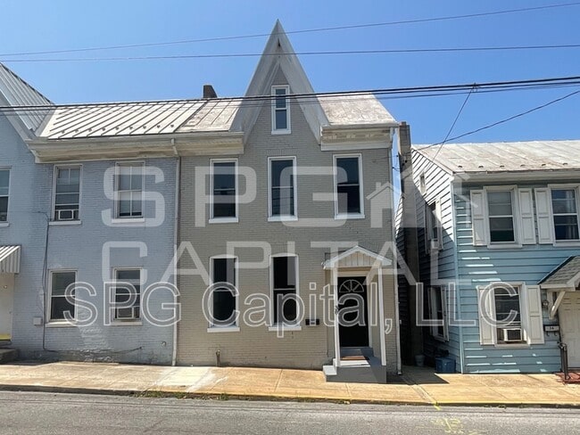 property at 38 S Penn St