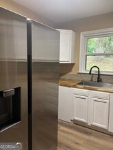 4469 Meadow Dr in Forest Park, GA - Building Photo - Building Photo